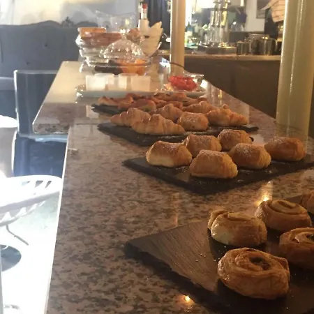 Alojamento de Acomodação e Pequeno-almoço Cosi Priziusi 4*